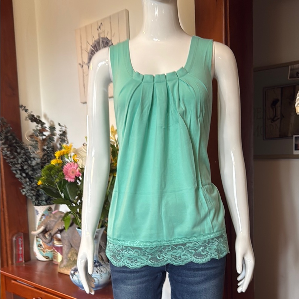 NWT northern reflections size small Mint Green Sleeveless Top